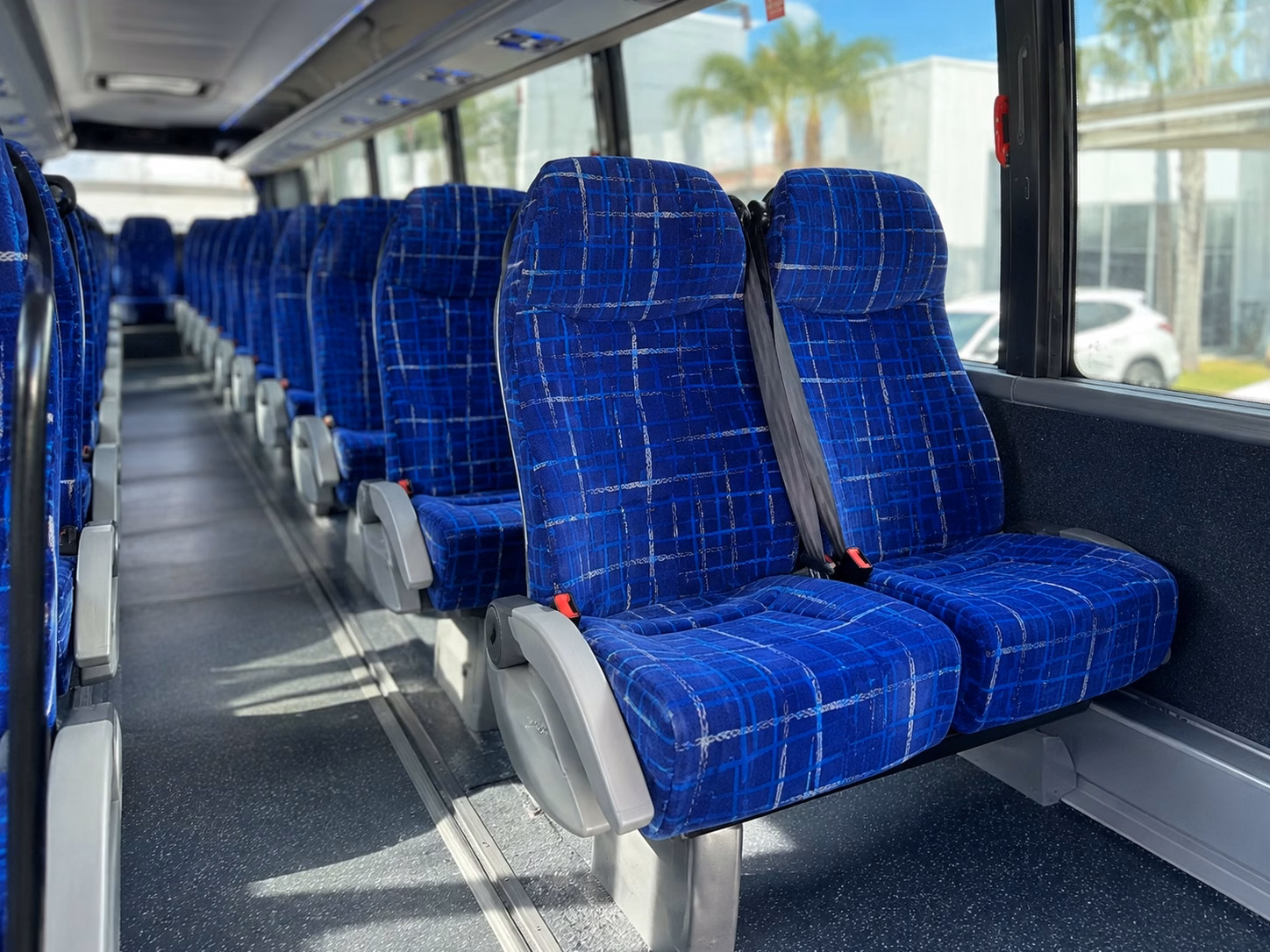 airport shuttle buses for pearland wedding guests flying into houston