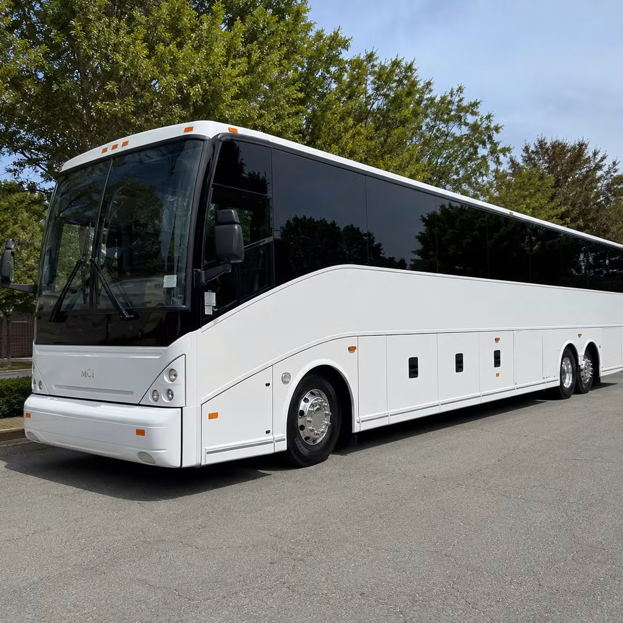 shuttle your pearland workforce along highway 288 and beyond without the commute headache